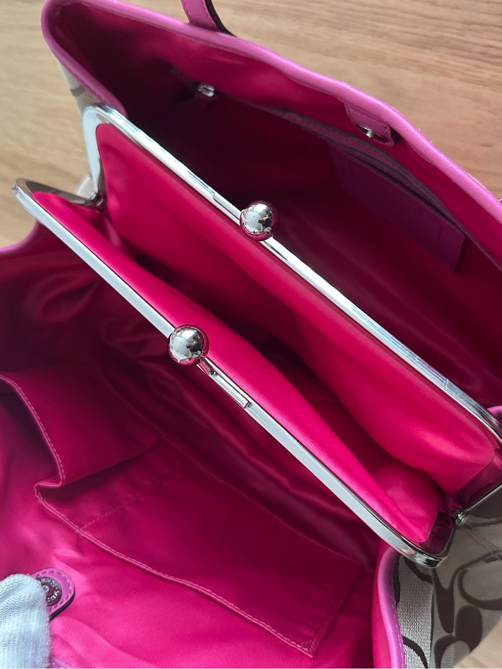 Coach Mono Shoulder Bag - Picture 13 of 15